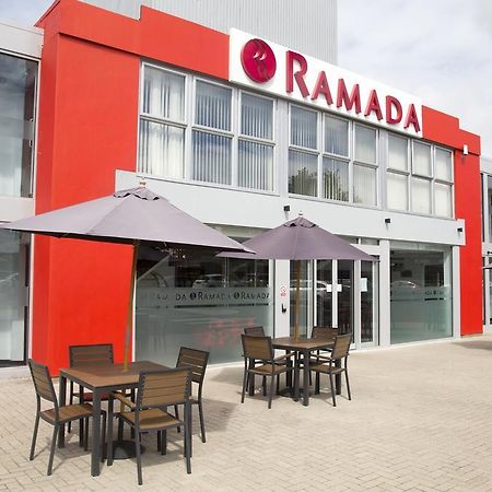 Ramada Milton Keynes Hotel Buitenkant foto