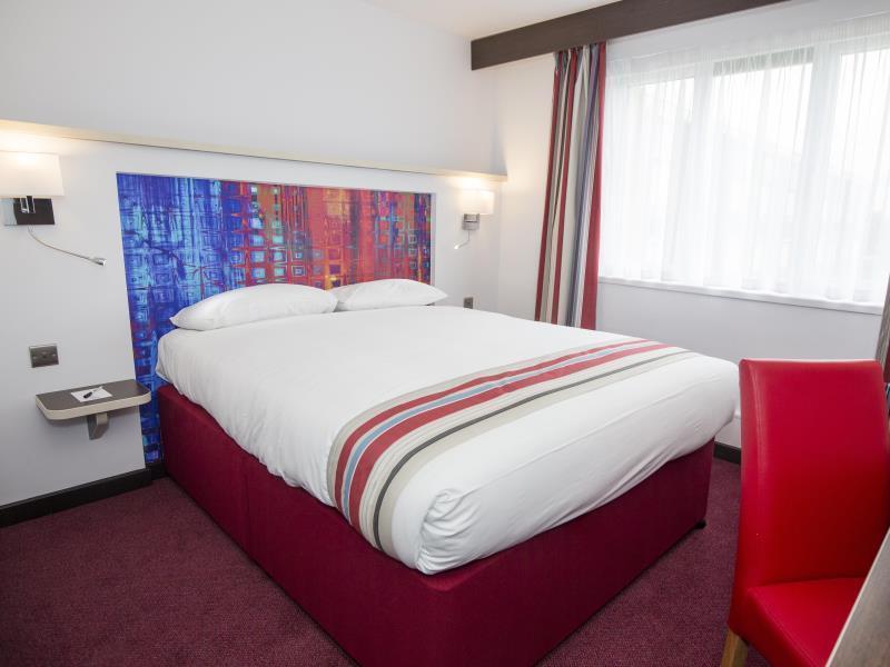 Ramada Milton Keynes Hotel Buitenkant foto
